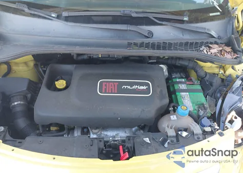 2014 Fiat 500L Trekking z USA, uszkodzony, nr VIN ZFBCFADH3EZ003577